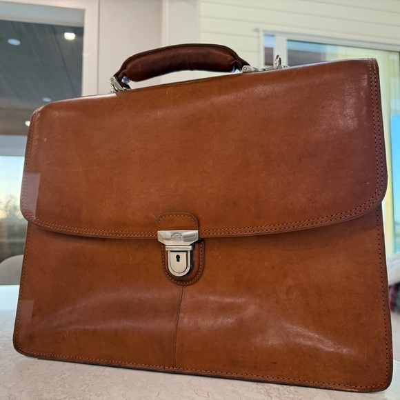 Elegant Brown Leather Men's Briefcase - Picture 1 of 5